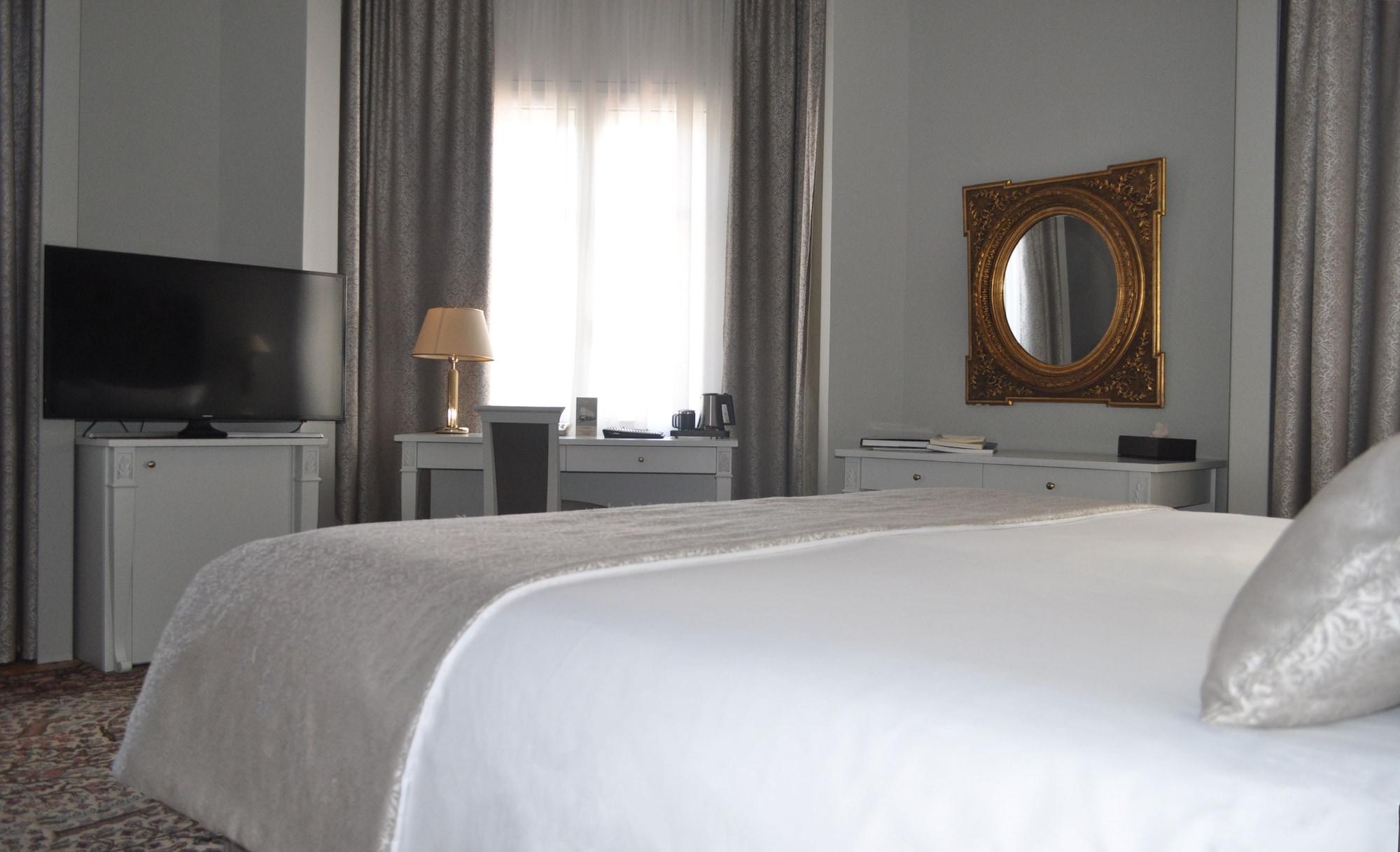 Capsis Bristol Boutique Hotel 5*