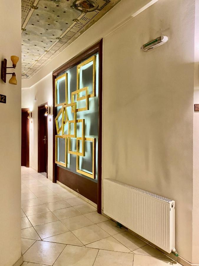 Hotel Augustos 3*