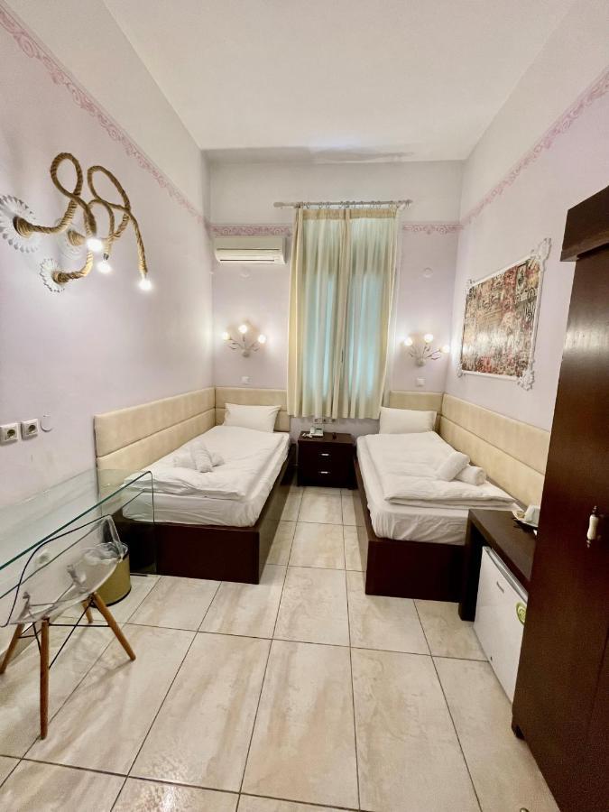 Augustos Hotel 3*