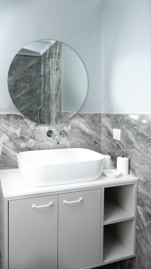 Renovated Beautiful Near Aristotelous A *