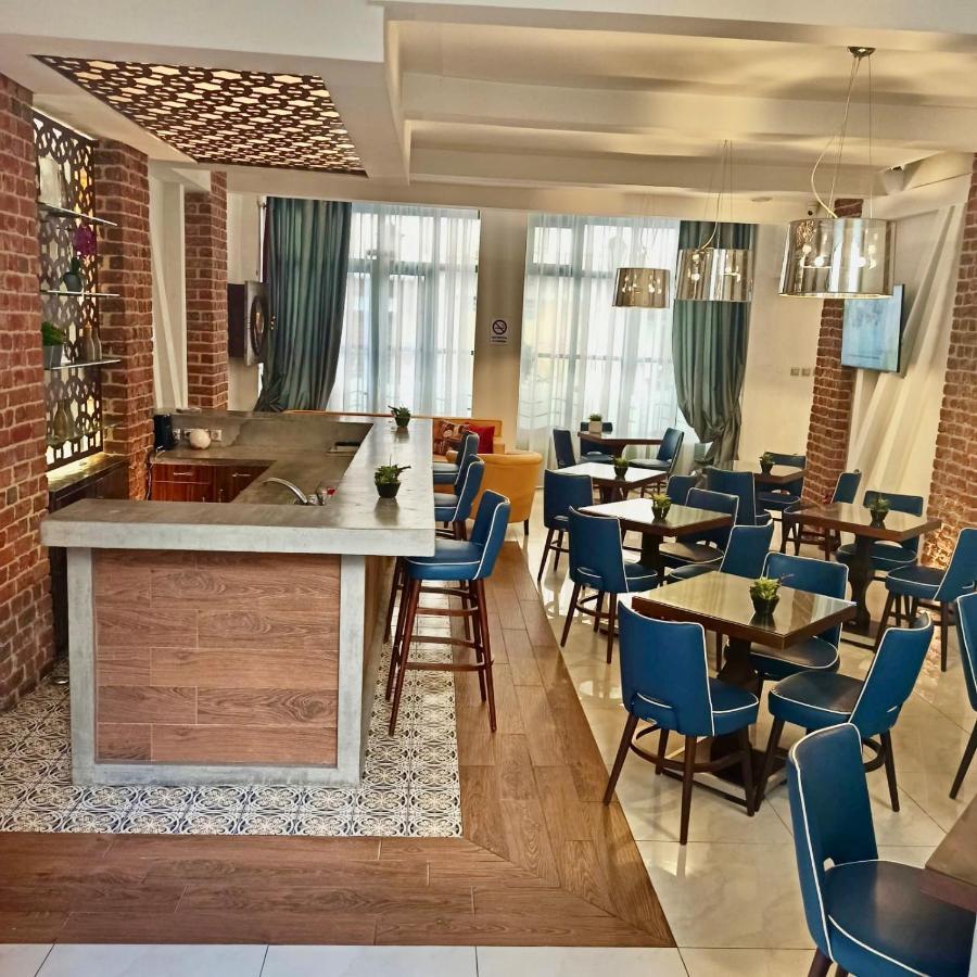 Hotel Augustos 3*