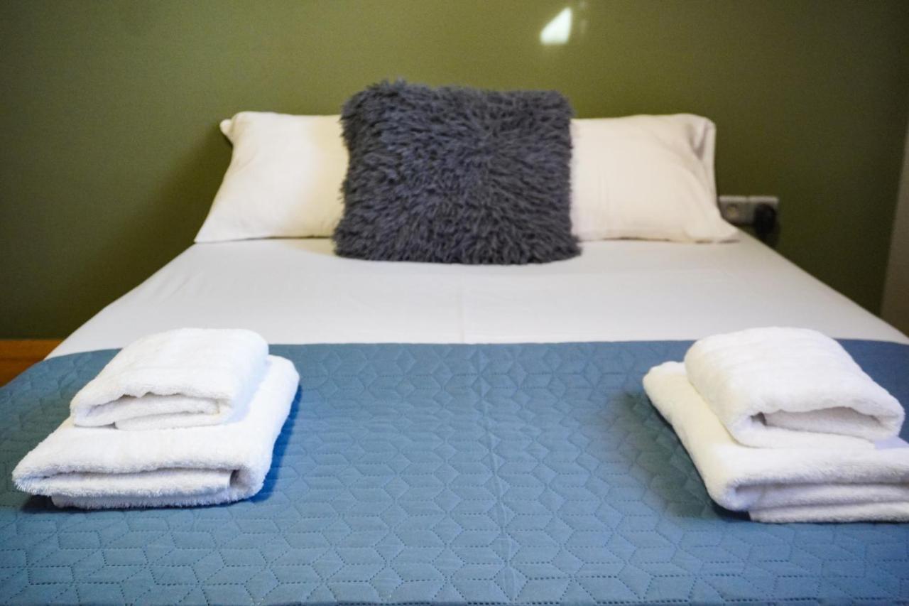 Daire Westside Apartment, 2 Bdrms, Vesta Philoxenia