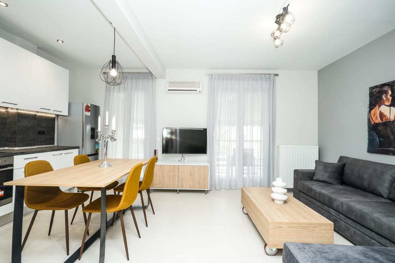 Castle Of Beauty In Apartment Thessaloniki