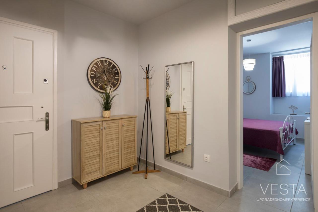 The Emerald City Central Apartment, 2-bdrms * Tessalónica