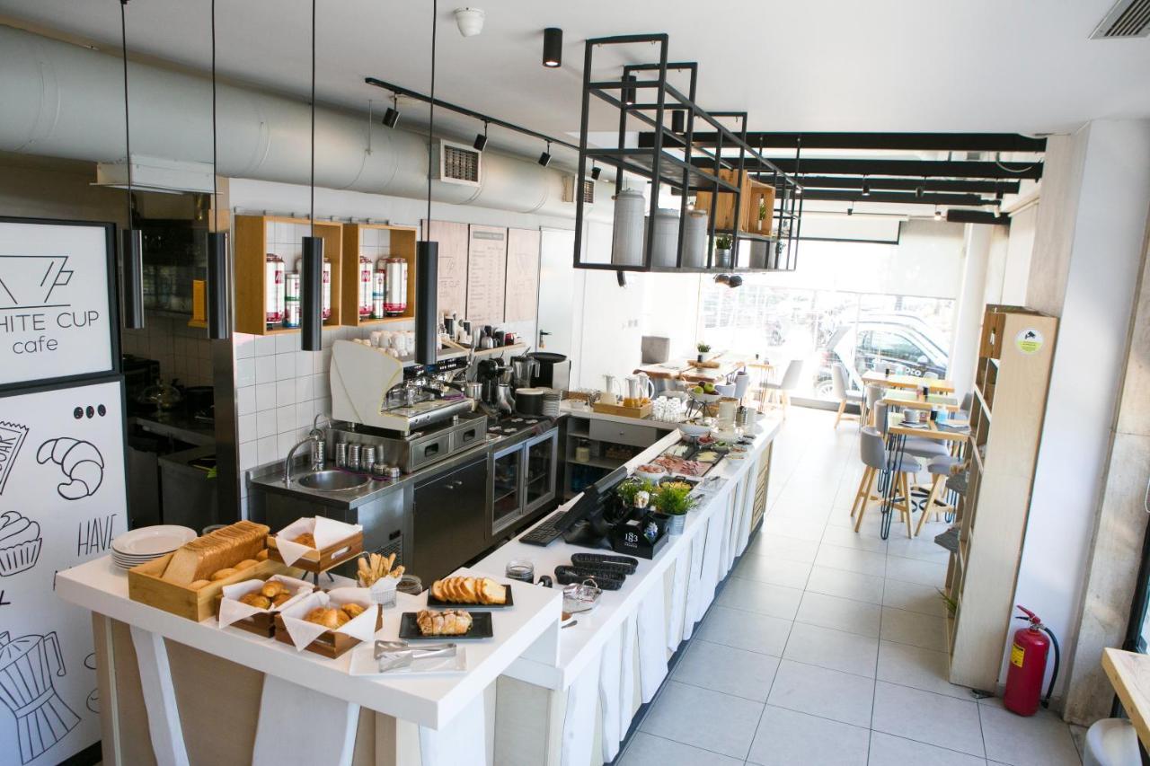 Bed & Breakfast White 9 2*