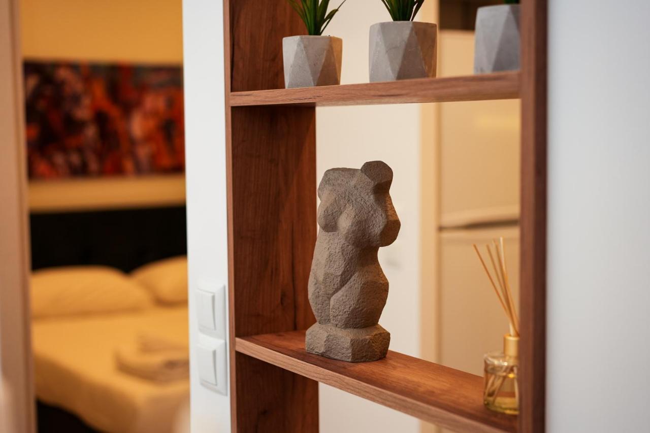 Apartment Philosophy Of Sofoclis *
