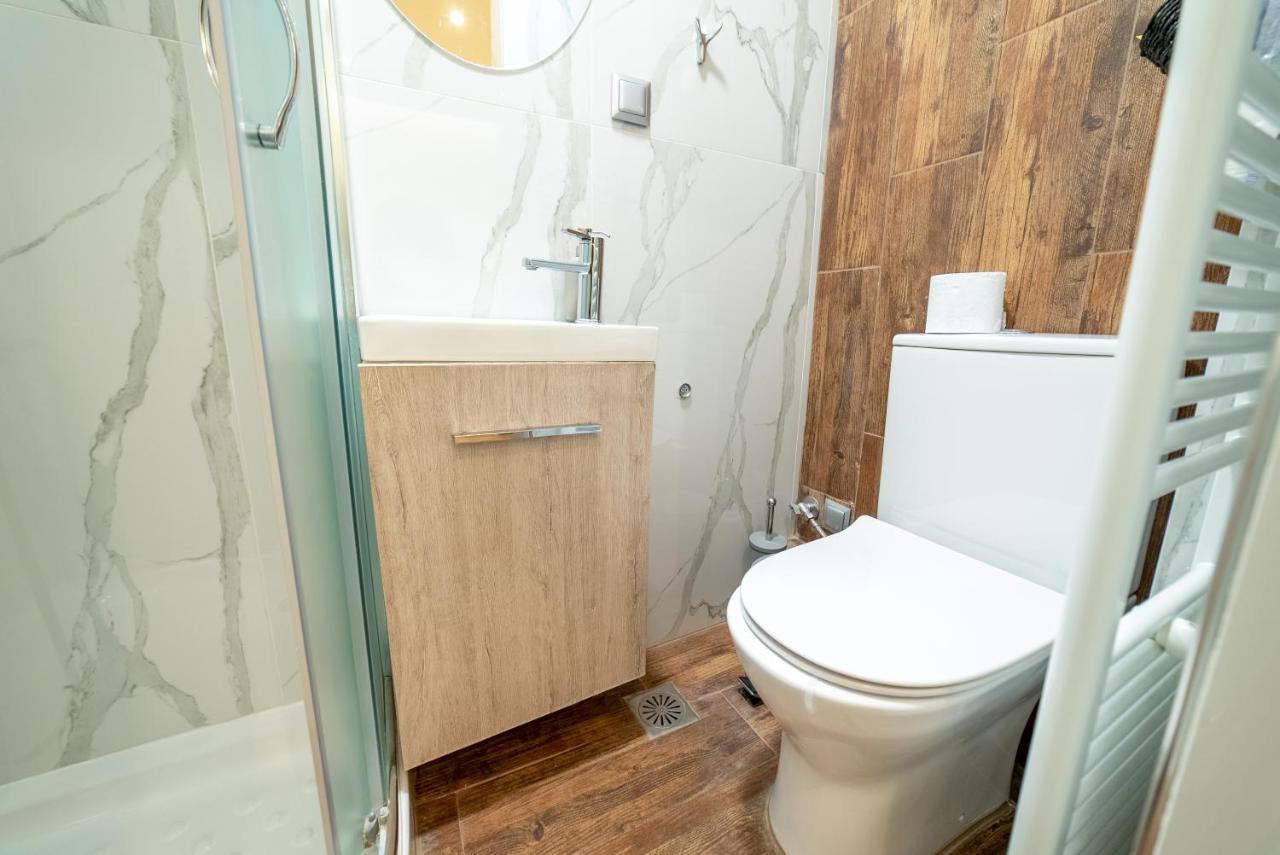 Luxury With King-sized Bed * Thessaloniki