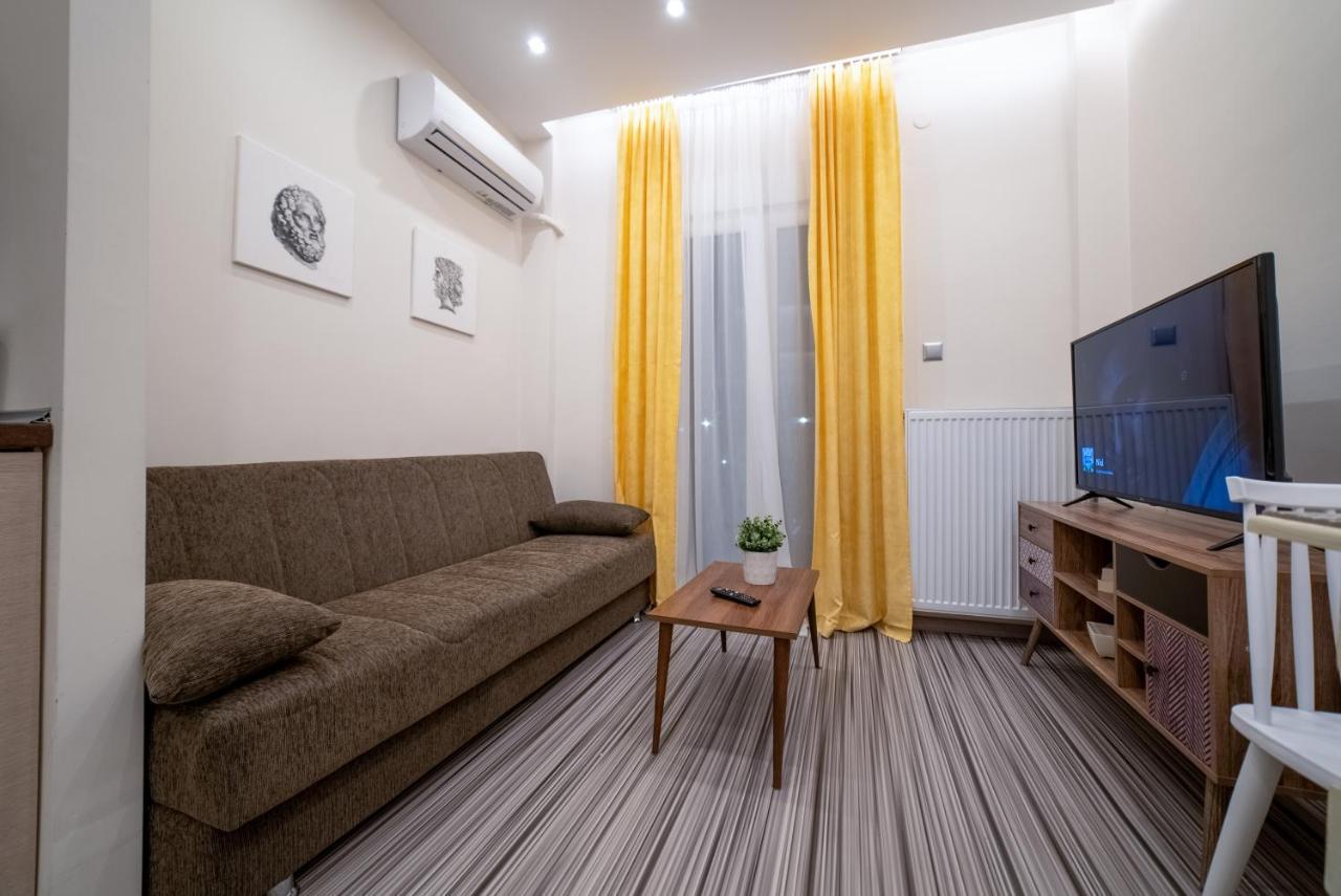 Luxury With King-sized Bed Apartment *