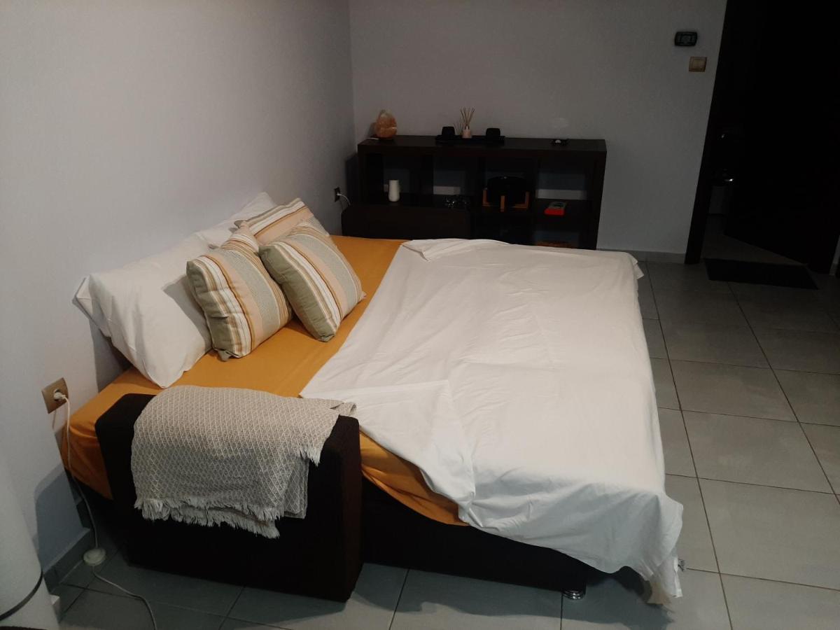 όμορφο διαμέρισμα- σοφίτα με υπέροχη θεα Apartment *