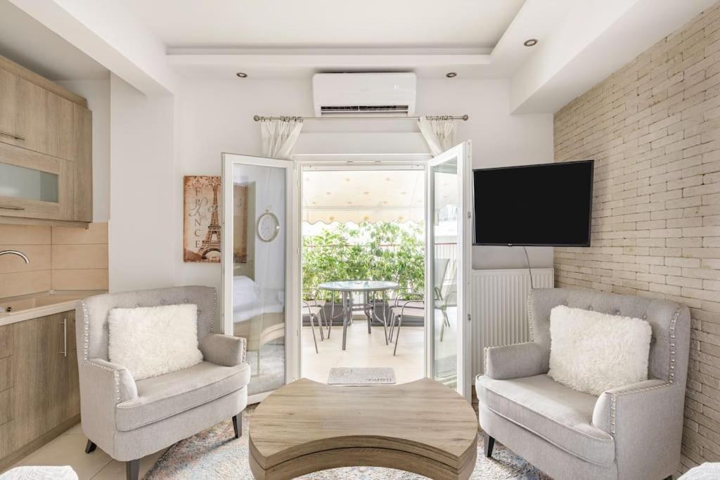 Apartment Lassani Cozy And Quiet, 2 Bedroom Apartm With Spacious Balcony