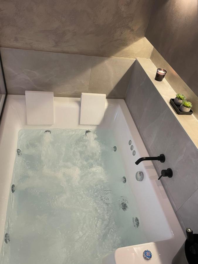 Jacuzzi Ladadika Thessaloniki