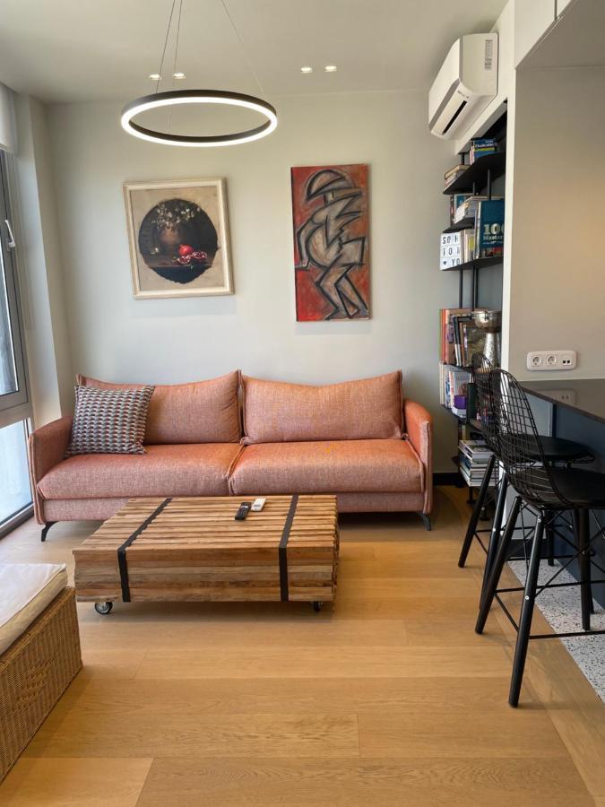 Open Light Apt - Downtown