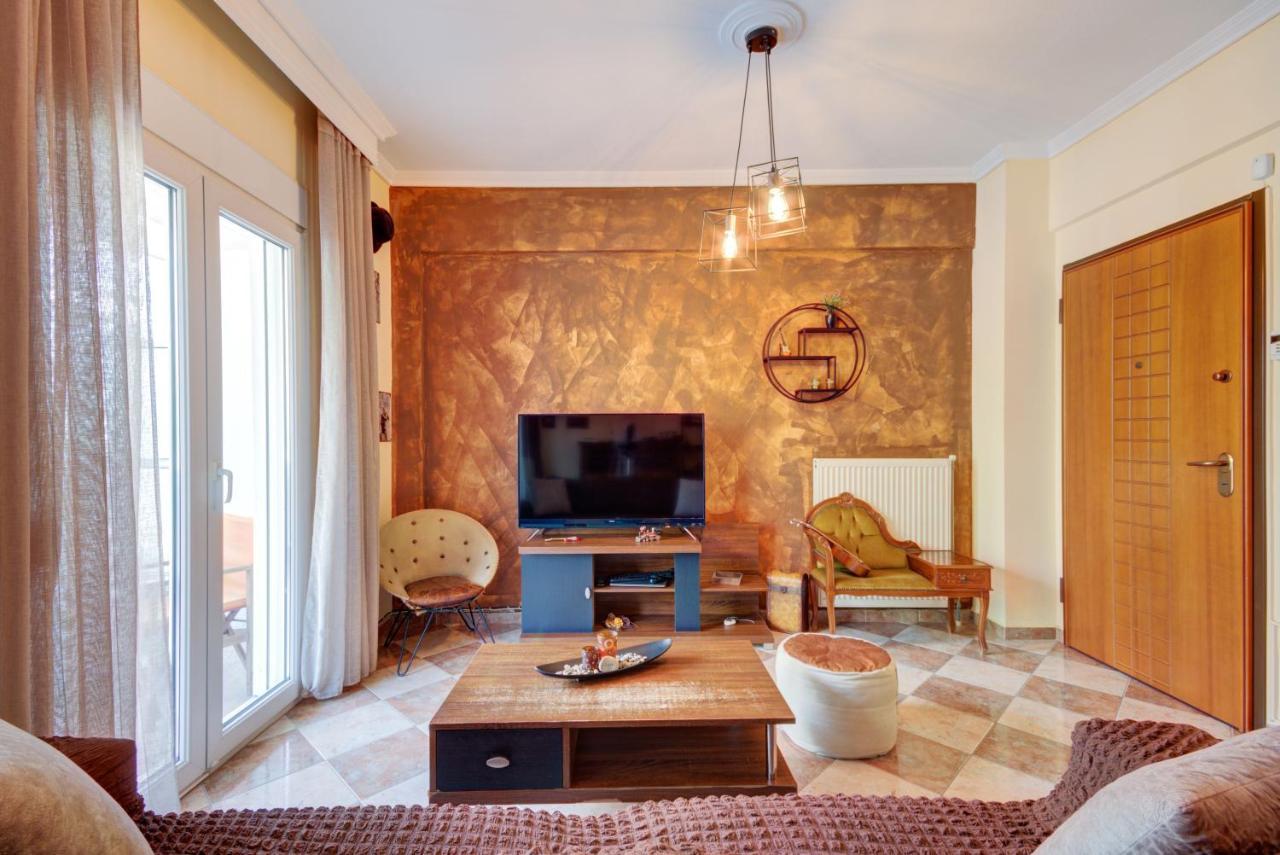 East Living - Netflix, Vesta Philoxenia Thessaloniki