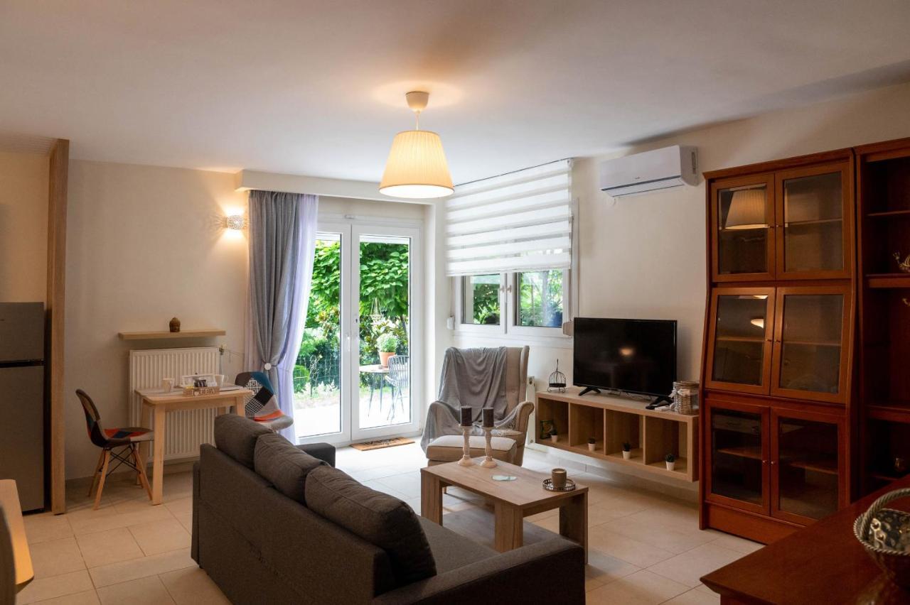 Private Garden House In Panorama- Lux Apartment *