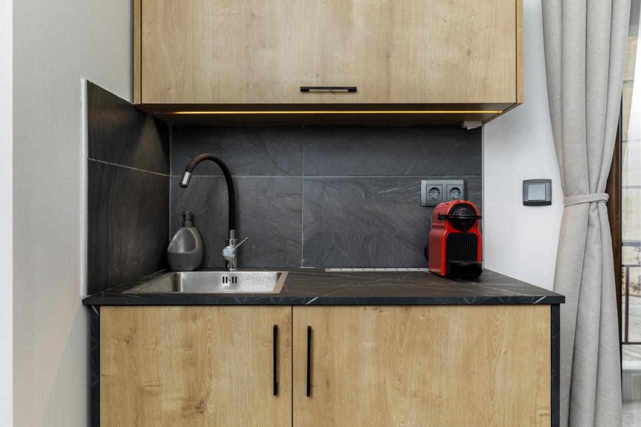 Stylish And Modern - Miltos Thessaloniki