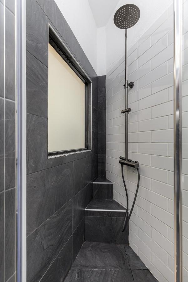 Apartment Stylish And Modern - Miltos