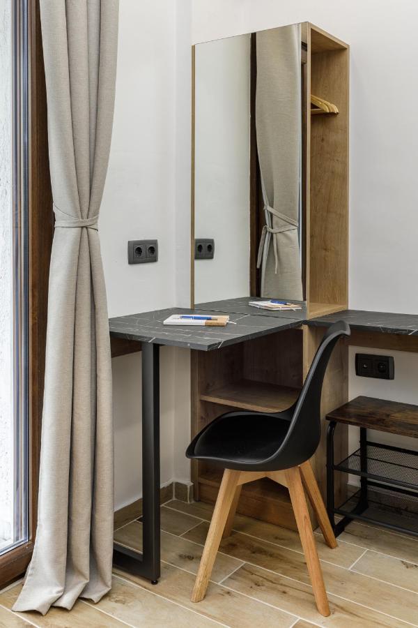 Stylish And Modern - Miltos Apartment *