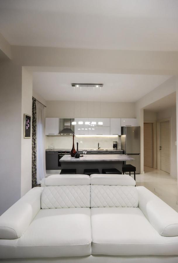 Erythrina #colony_deluxe_suite Apartment