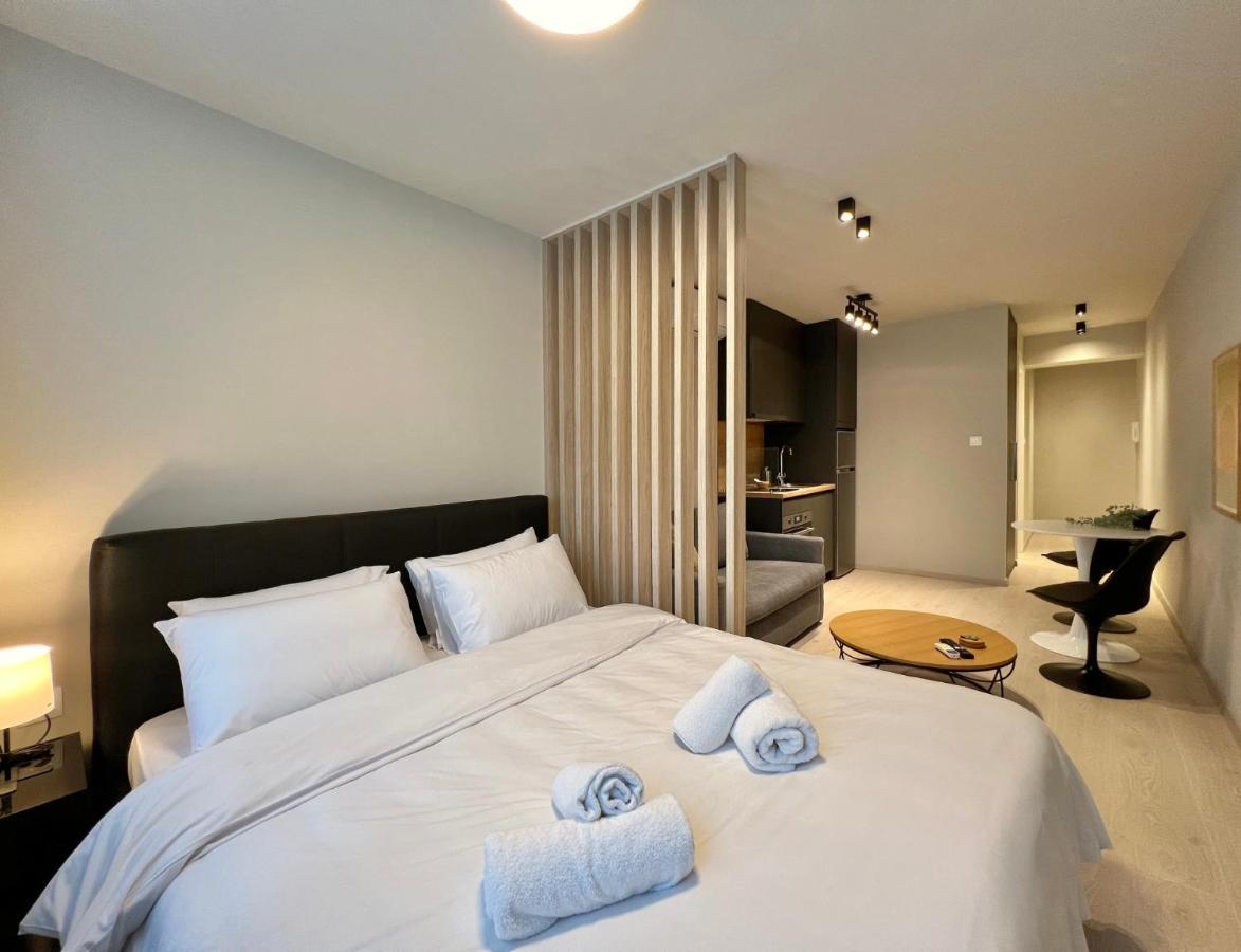 Aura V6 Outdated Appartement *
