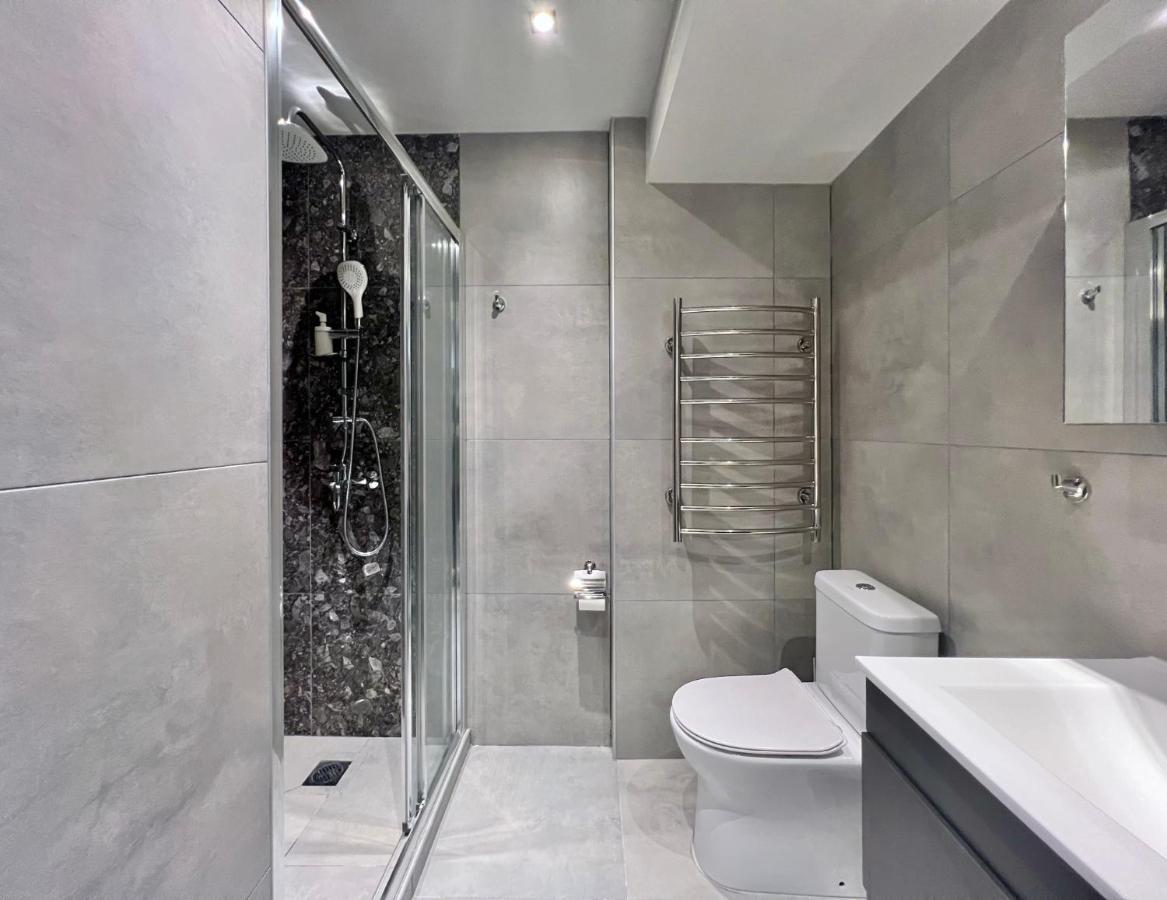 Aura V6 Outdated Appartement