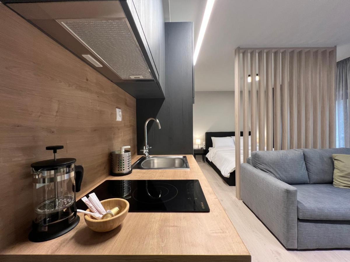 Aura V6 Outdated Appartement *