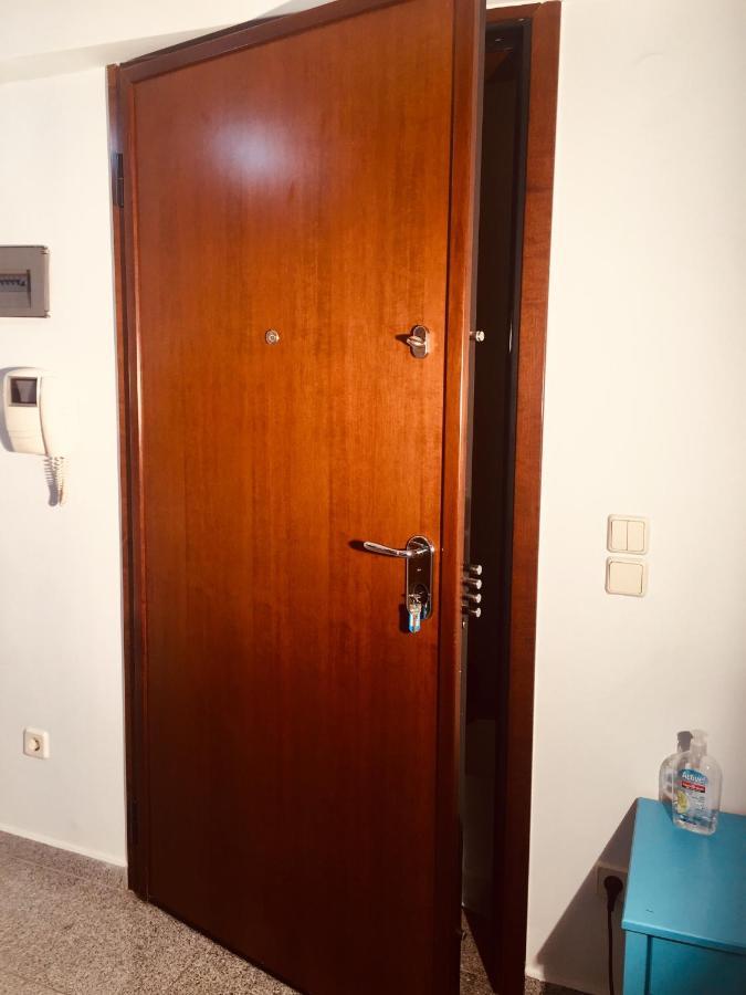 Apartment Plouto Isimeriahomz *