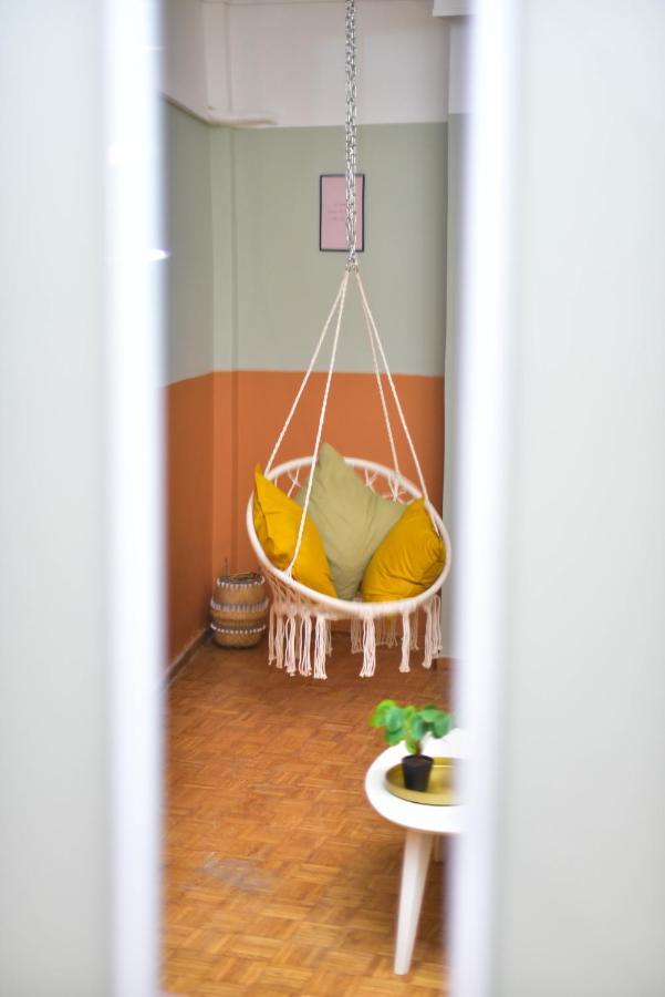Colourful & Family-friendly Flat With A Funky Swing! *