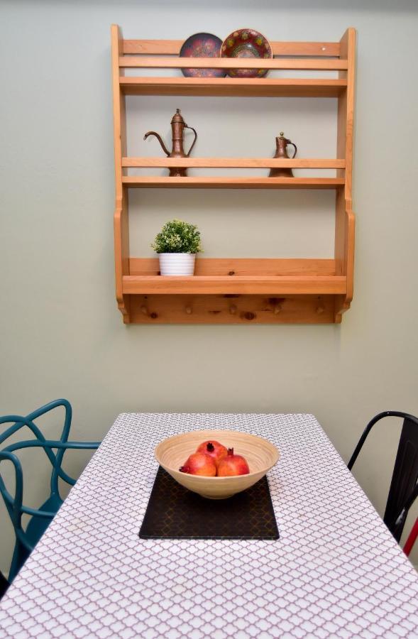 Apartment Colourful & Family-friendly Flat With A Funky Swing!