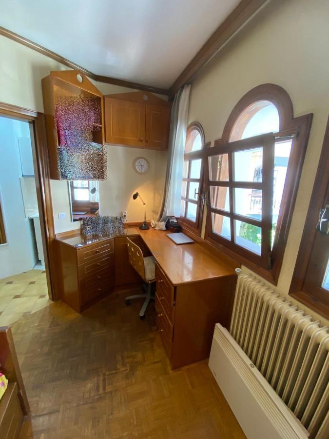 Appartement Ano Poli 5 *