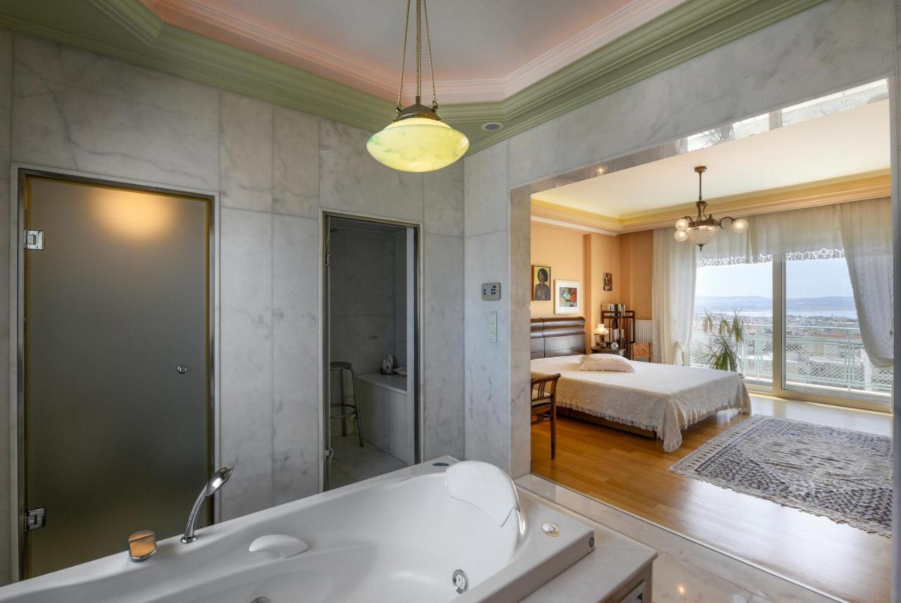 Living Exceptionally Apartment *