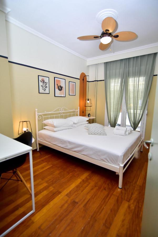Colourful & Family-friendly Flat With A Funky Swing! *