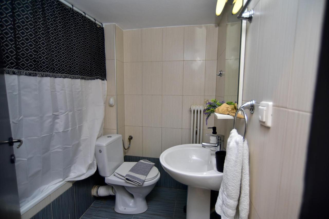 Colourful & Family-friendly Flat With A Funky Swing! *