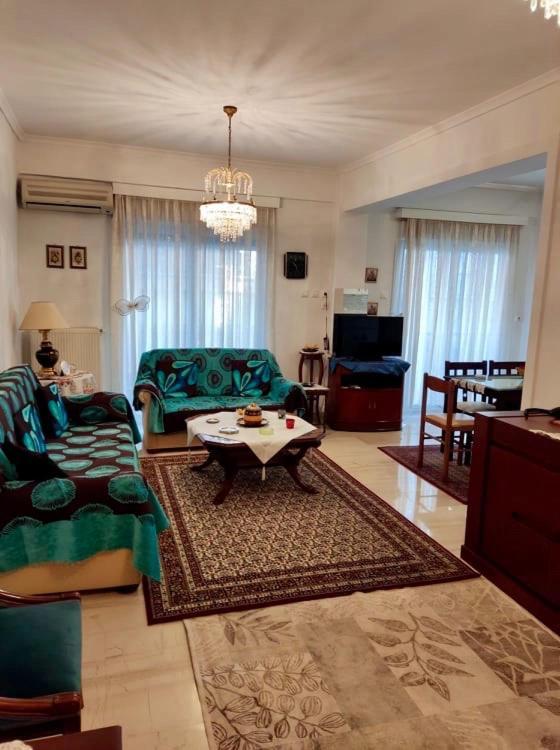 Marys House , Lovely 2-bedroom Apartment *