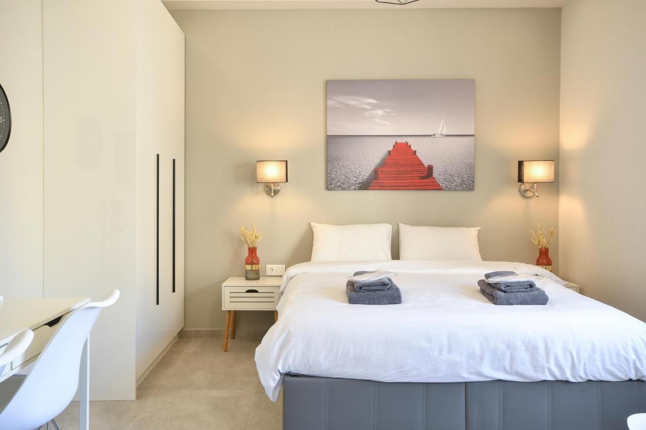 #skgh Amellie & αtlanta & Apollonia Suites - Navarinosquare View Apartment