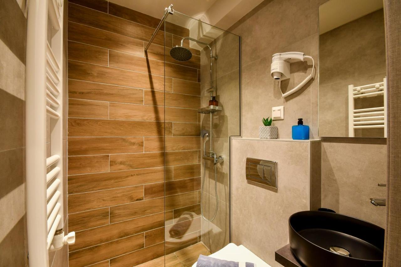 Apartment #skgh Amellie & αtlanta & Apollonia Suites - Navarinosquare View *