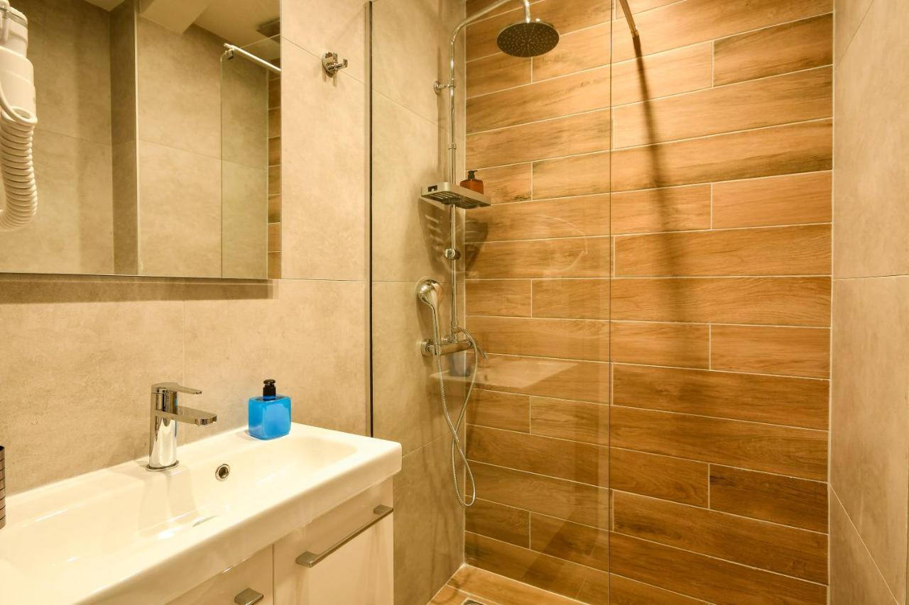 #skgh Amellie & αtlanta & Apollonia Suites - Navarinosquare View