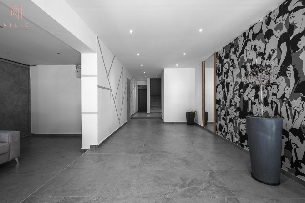Floral, Nilie Hospitality Mgmt * Thessaloniki