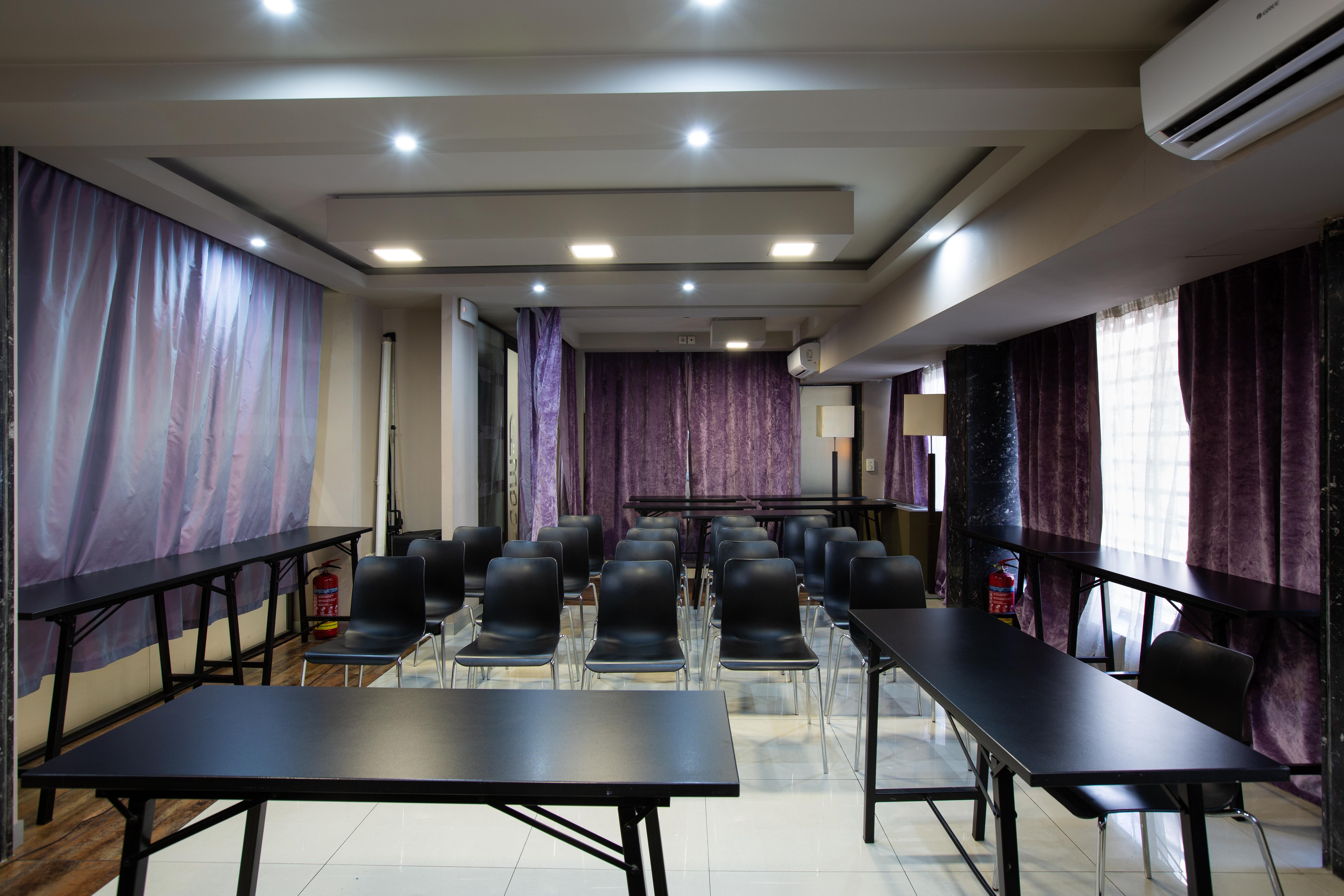 Hotel Metropolitan 4*