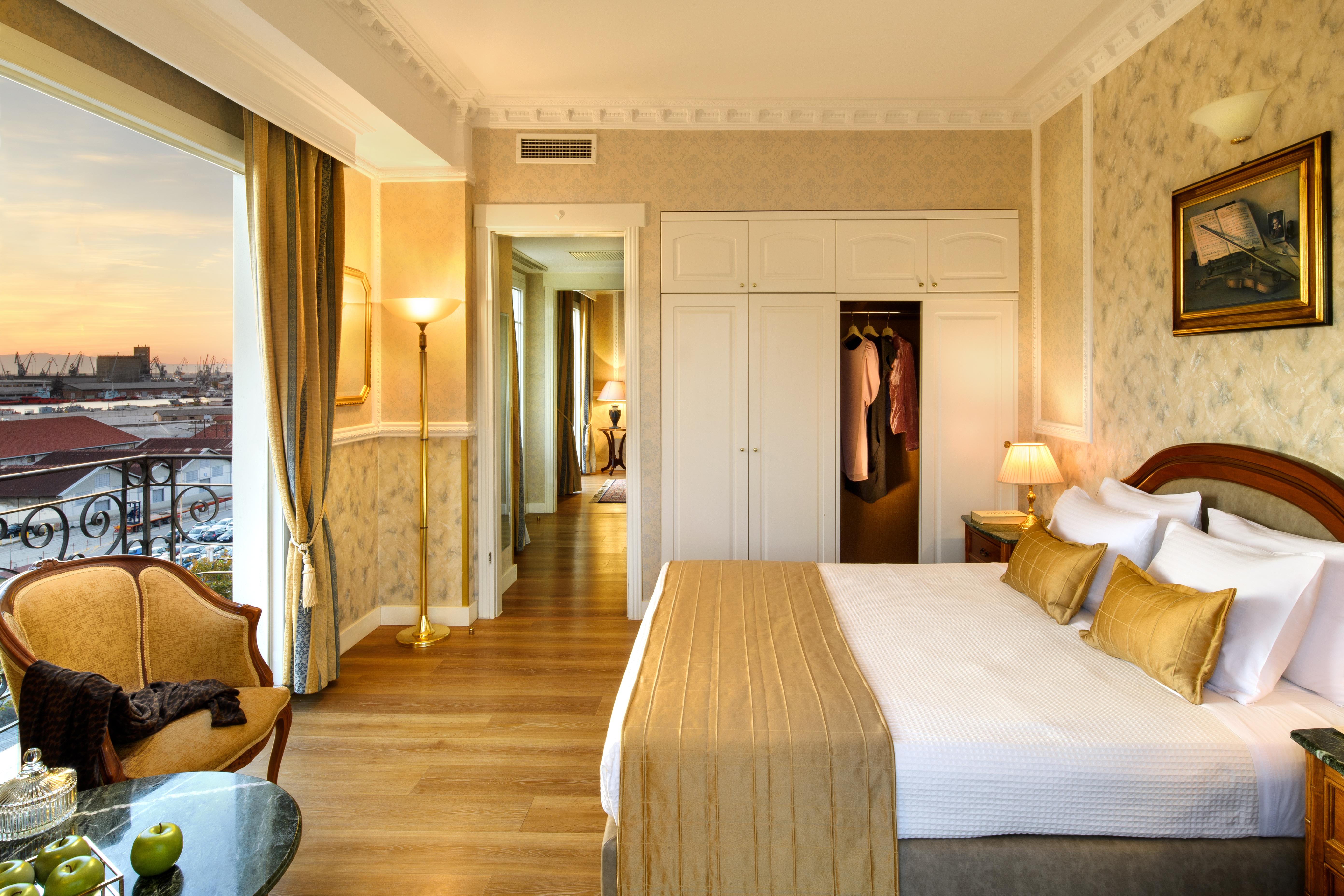 Mediterranean Palace Hotel 5*