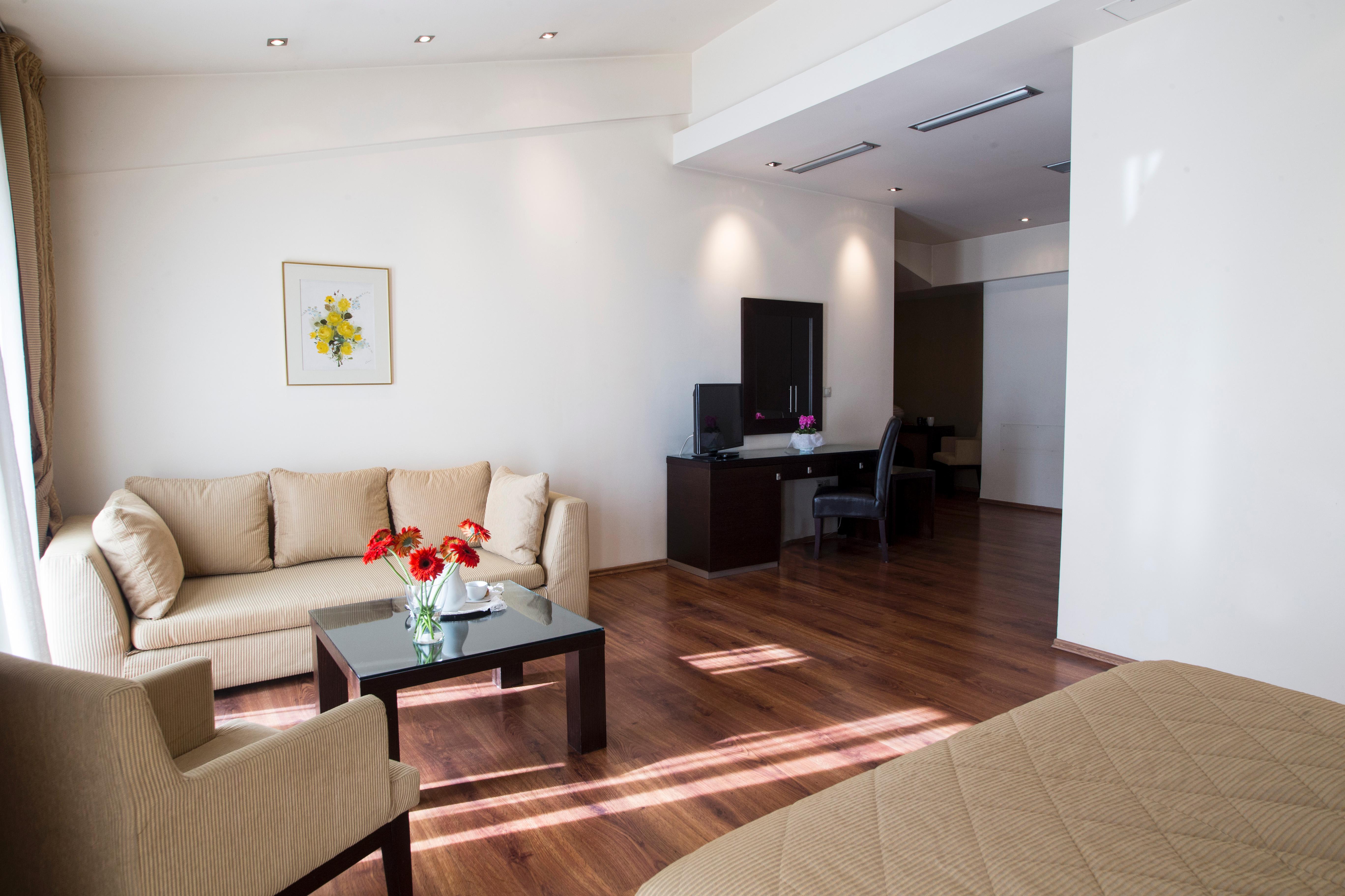 Hotel Davitel - Tobacco 4*