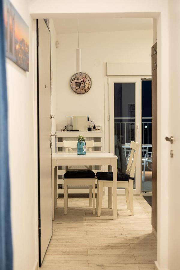 West Walls Sea View Studio A3 * Selanik