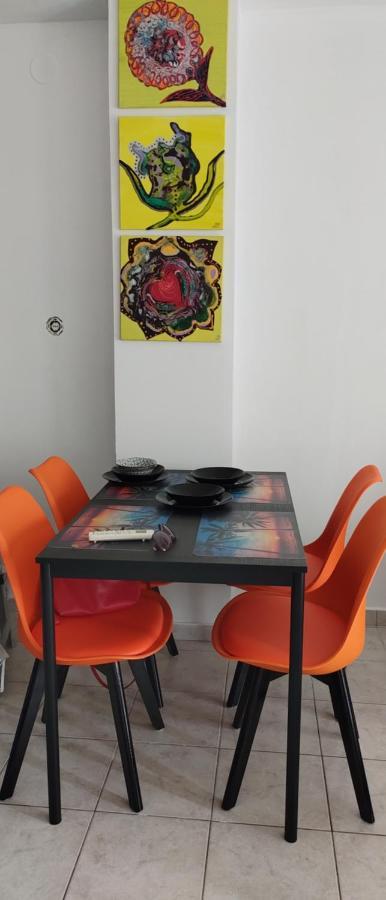 Apartment Art House 1 *