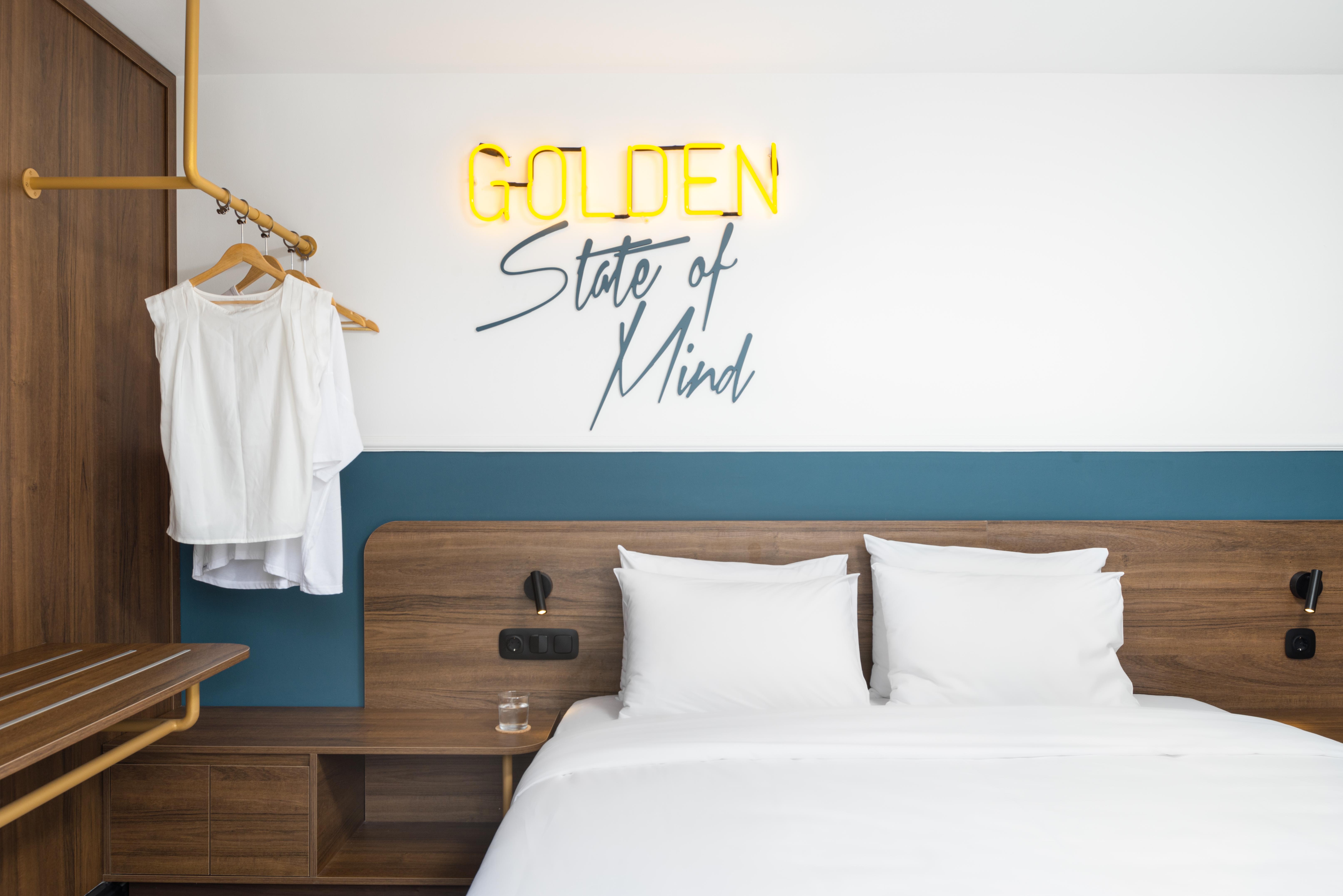 Hotel Colors Urban 4*