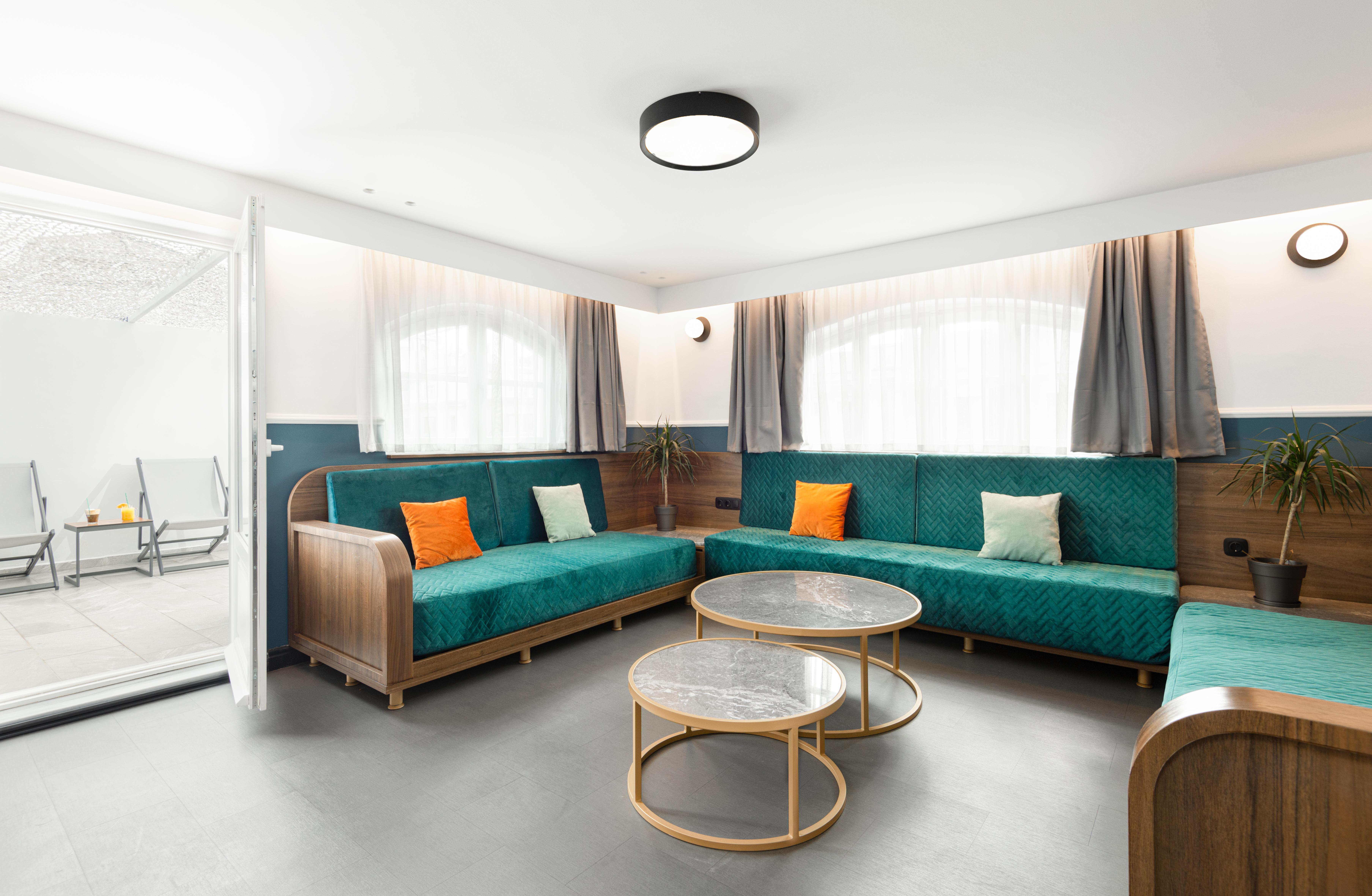 Hotel Colors Urban 4*