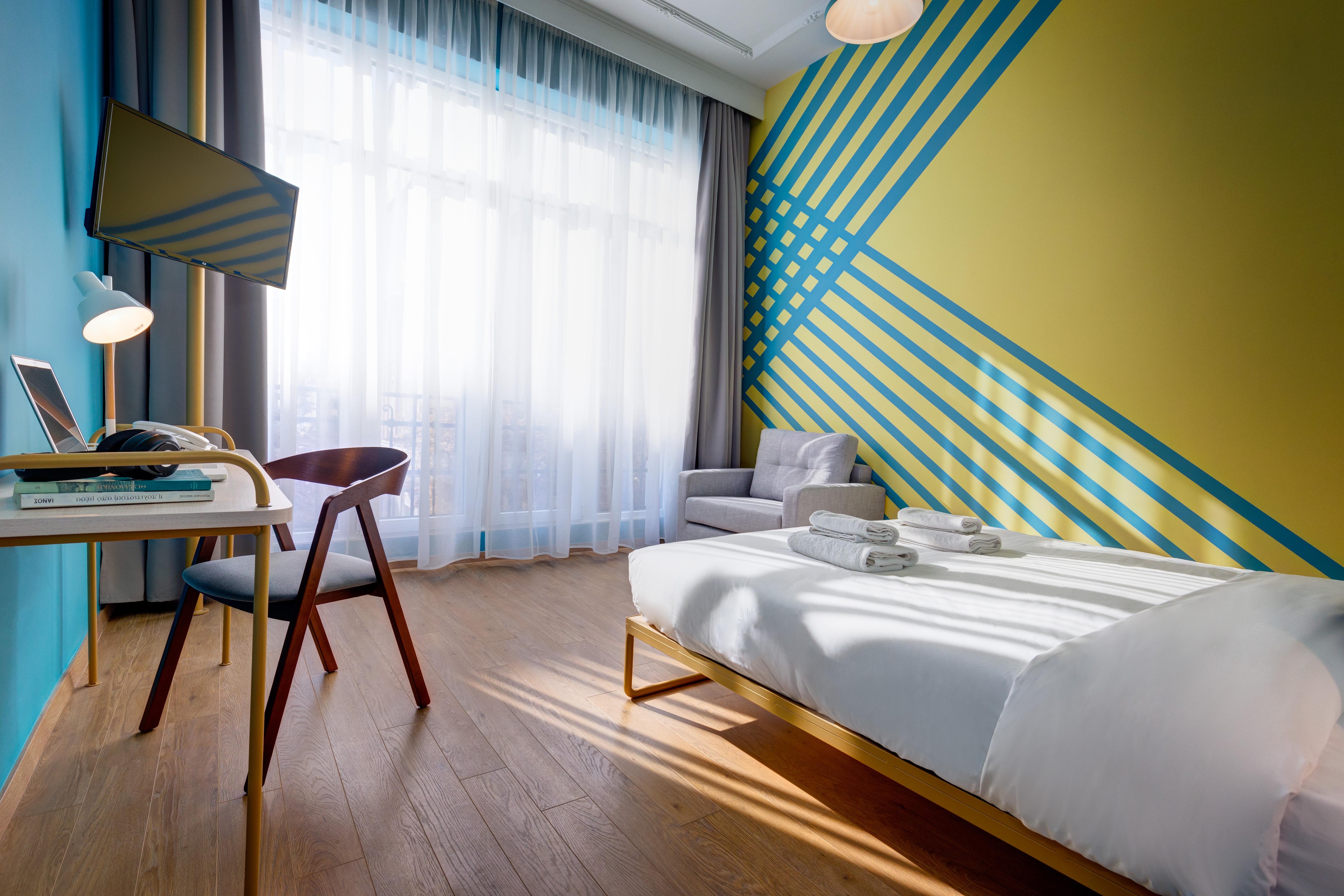 Hotel Colors Urban 4*