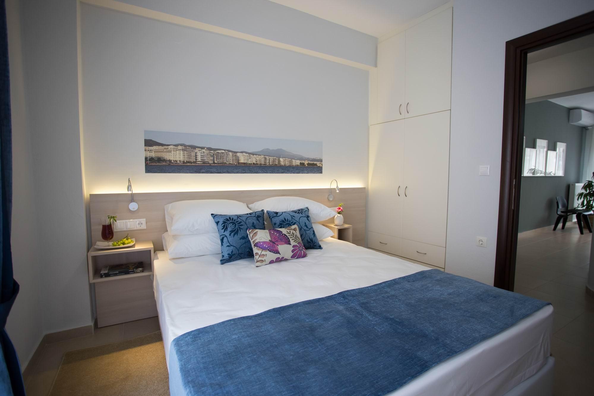 Polis Apartment