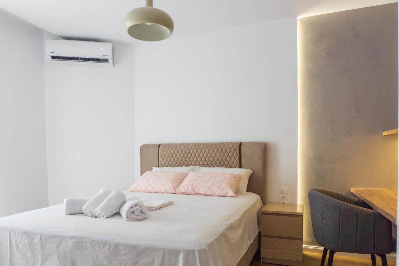 New Modern Style Next To The Train Station Apartment *