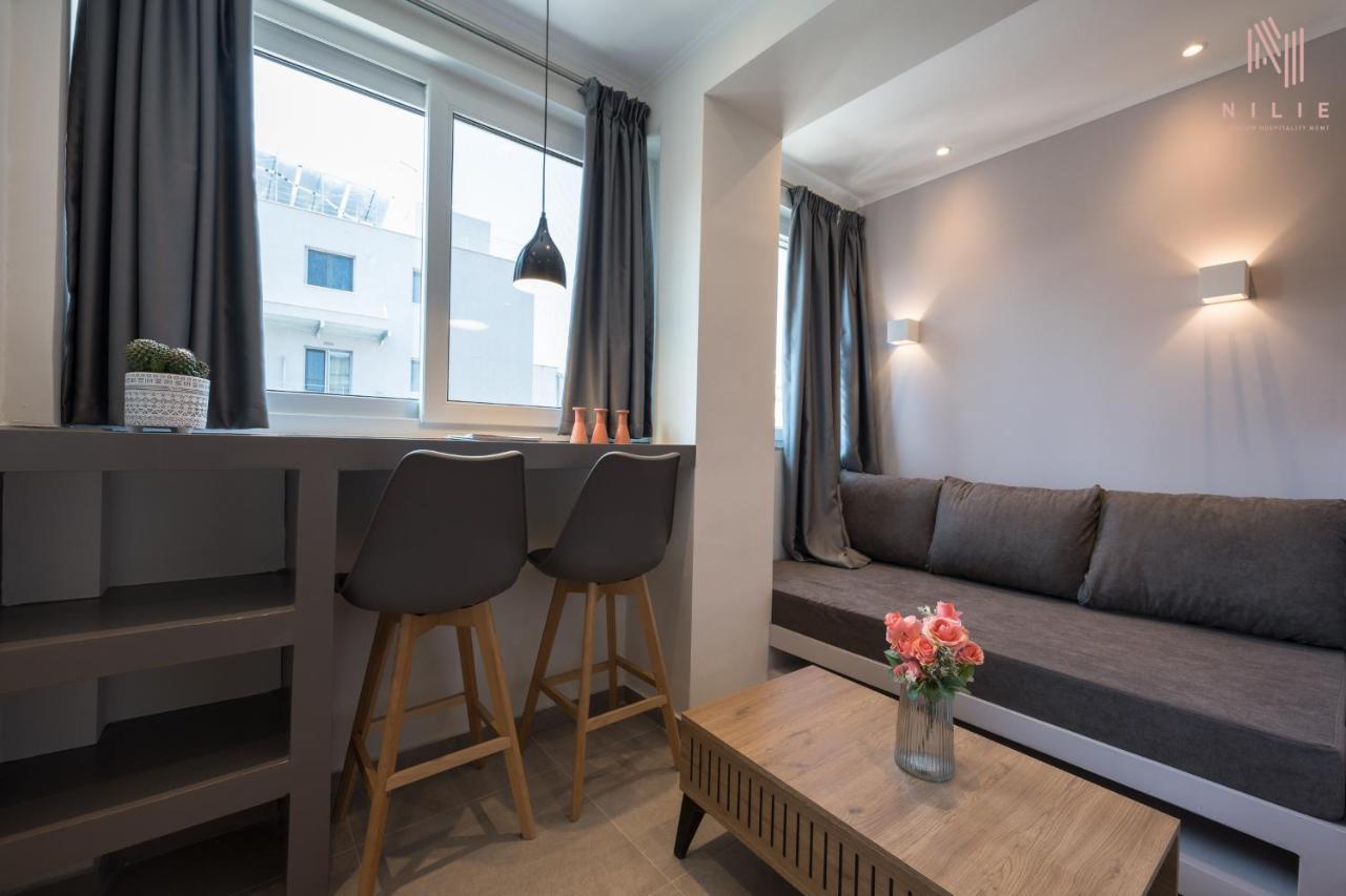 Bourn, Nilie Hospitality Mgmt * Thessaloniki