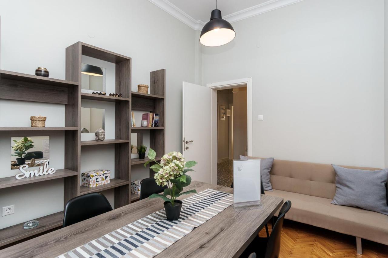 C.4 Red Rose #colony_central_apartment *