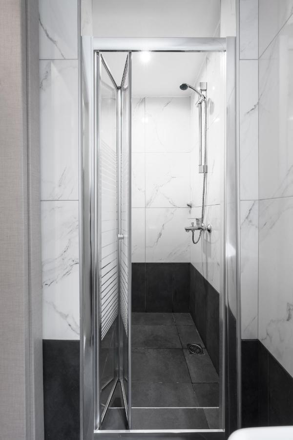 Breez Apartments, The Luxury *